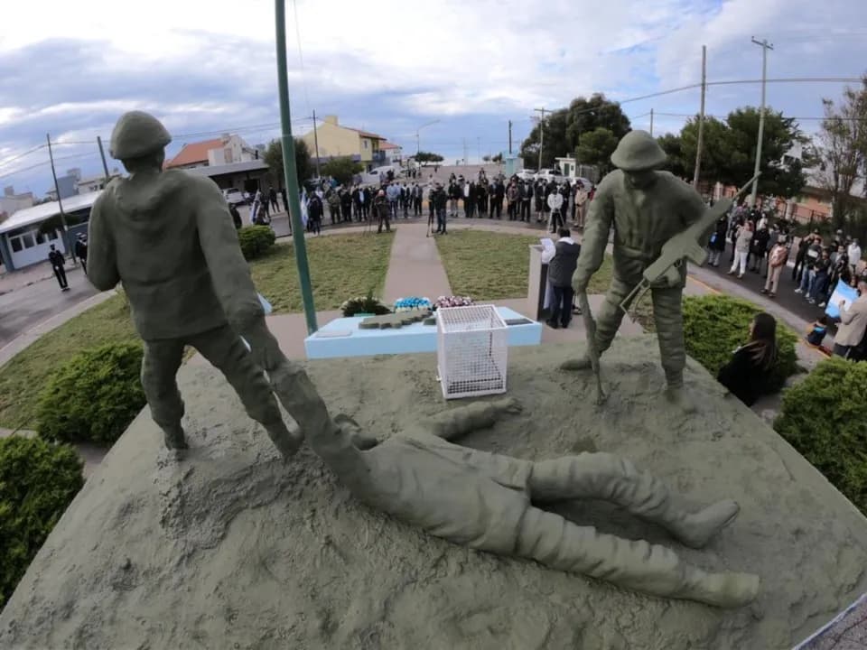 Monumento Malvinas Playa Unión - Imagen 1
